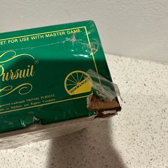 Trivial Persuit Game - Picture 4 of 4